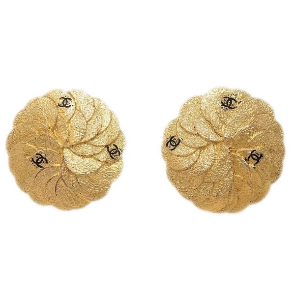 Chanel Button Earrings Clip-On Gold - Picture 1 of 4